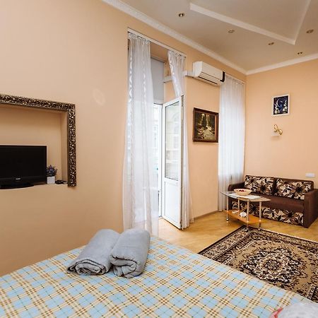 Apartments On Teatralna 26 Lwów Zewnętrze zdjęcie