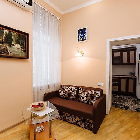 Apartments On Teatralna 26 Lwów Zewnętrze zdjęcie