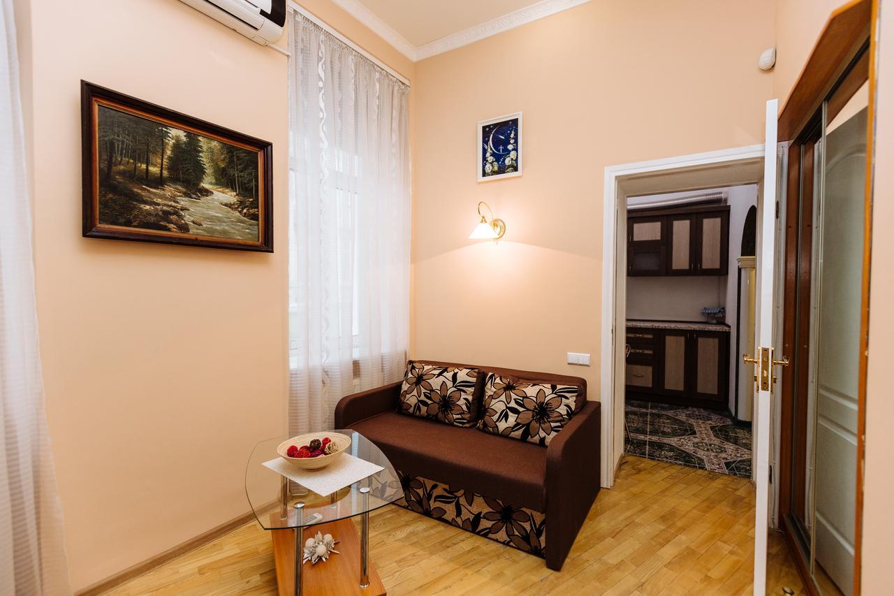 Apartments On Teatralna 26 Lwów Zewnętrze zdjęcie